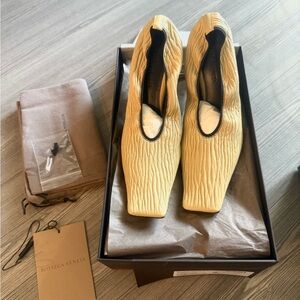 Bottega Veneta Tapioca Square Toe Heels Modern Elegance